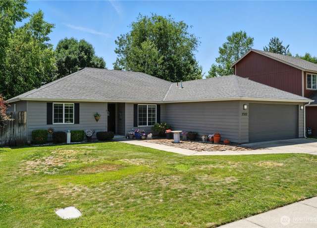 Property at 2322 Garrison St, Walla Walla, WA 99362, 3 beds, 2 baths