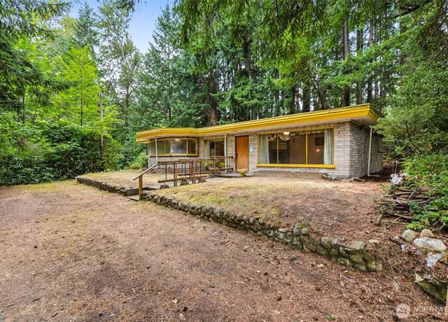 Property at 18016 74th St E, Bonney Lake, WA 98391, 3 beds, 1.5 baths