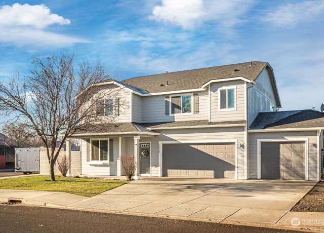 Property at 1924 Stevens, Walla Walla, WA 99362, 4 beds, 2.5 baths