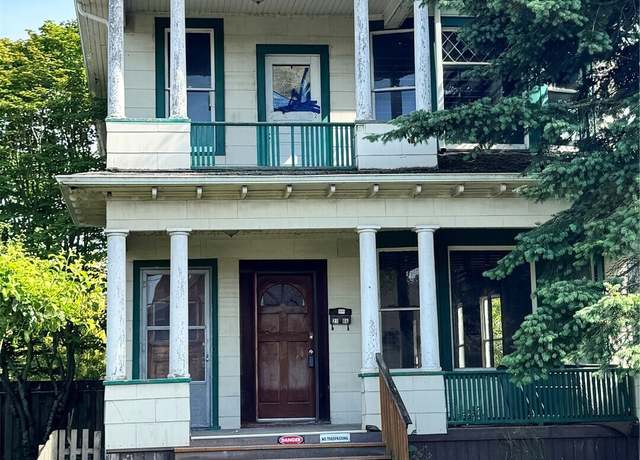 Property at 2106 Young St, Bellingham, WA 98225, 5 beds, 3 baths