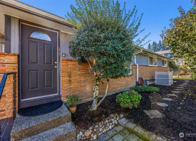 Property at 21419 3rd Ave S, Des Moines, WA 98198, 4 beds, 2 baths