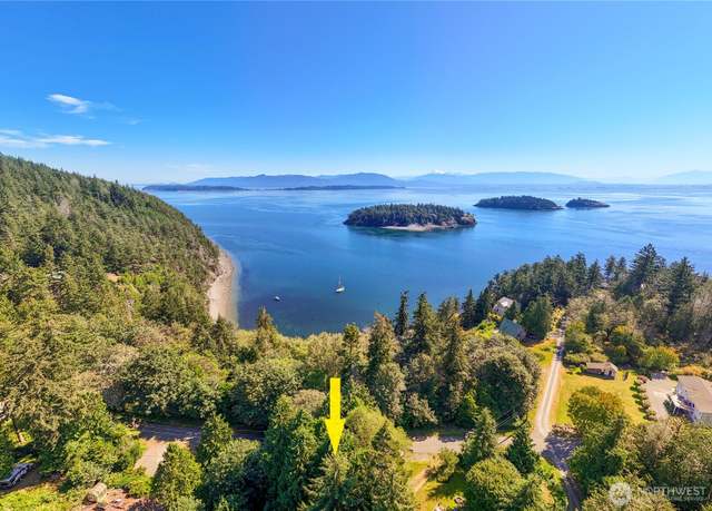 Property at 1111 Holiday Blvd, Anacortes, WA 98221