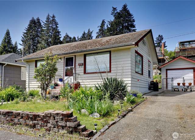 Property at 2519 Veldee Ave, Bremerton, WA 98312, 2 beds, 1 bath