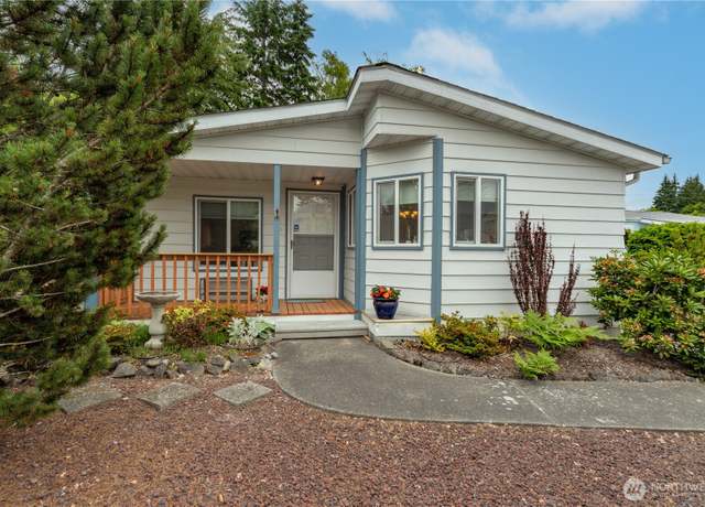 Property at 111 NE Saturn Ln, Bremerton, WA 98311, 3 beds, 2 baths