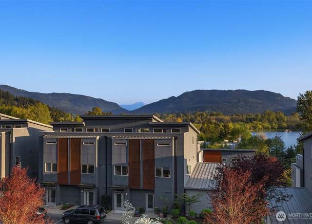 Property at 4242 213th Pl SE #20, Issaquah, WA 98029, 3 beds, 2.5 baths