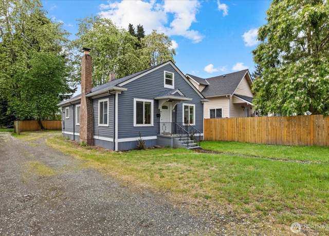 Property at 220 W Willis St, Kent, WA 98032, 3 beds, 1.5 baths