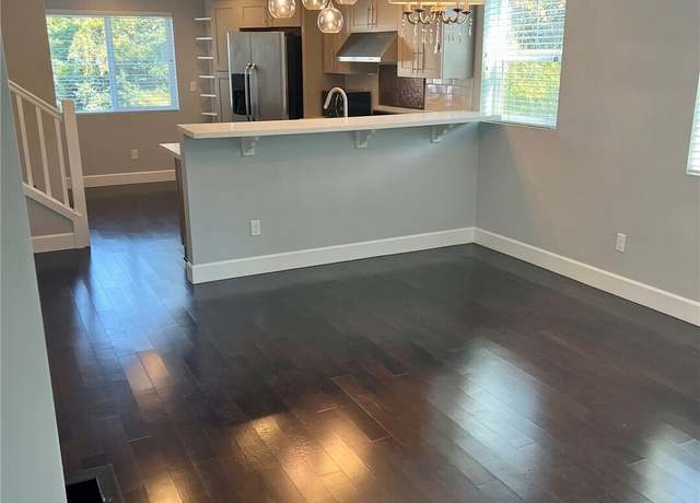 Property at 2067 Gilman Dr W, Seattle, WA 98119, 2 beds, 2.5 baths