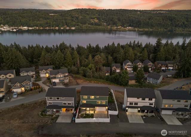 Property at 2416 W Echo Bay Dr, Bremerton, WA 98312, 4 beds, 2.5 baths