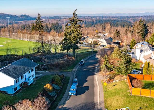 Property at 3945 Magrath Rd, Bellingham, WA 98226, 3 beds, 3 baths