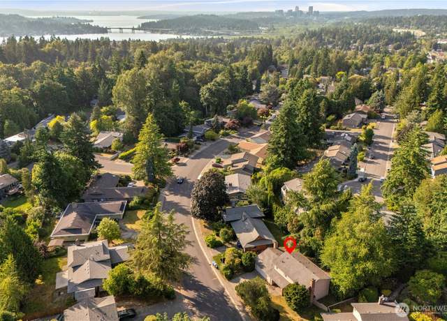 Property at 5014 122nd Ave SE, Bellevue, WA 98006, 3 beds, 2.5 baths