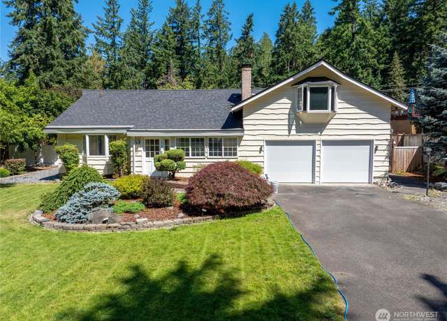 Property at 6909 81st St SW, Lakewood, WA 98499, 4 beds, 2.5 baths