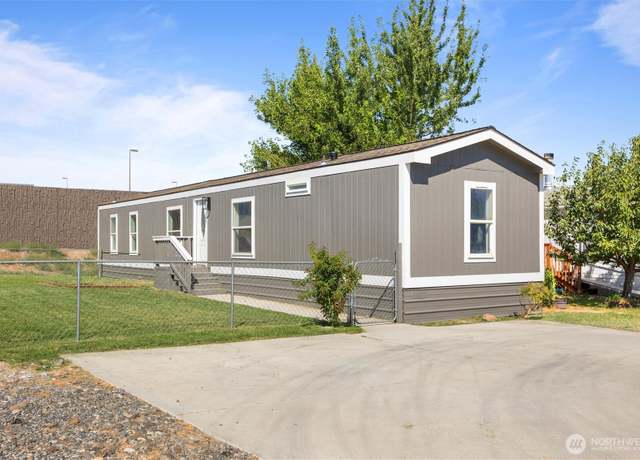Property at 677 Lonetree Ln, Richland, WA 99352, 2 beds, 2 baths