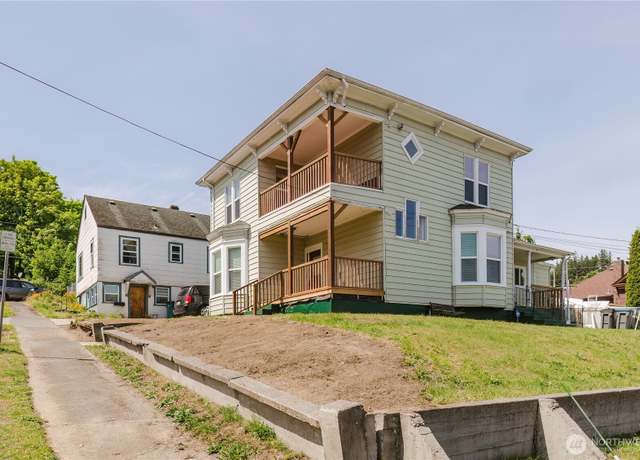 Property at 3004 Porter St, Bremerton, WA 98312, 4 beds, 2 baths