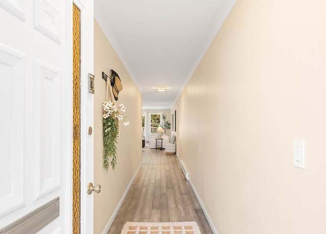 Property at 13279 15th Ave NE Unit B-20, Seattle, WA 98125, 2 beds, 2 baths