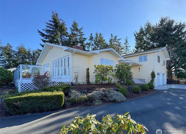 Property at 51 Barberry Ln, Sequim, WA 98382, 3 beds, 3 baths