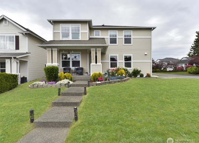 Property at 12496 SE 299th Pl, Auburn, WA 98092, 5 beds, 3 baths