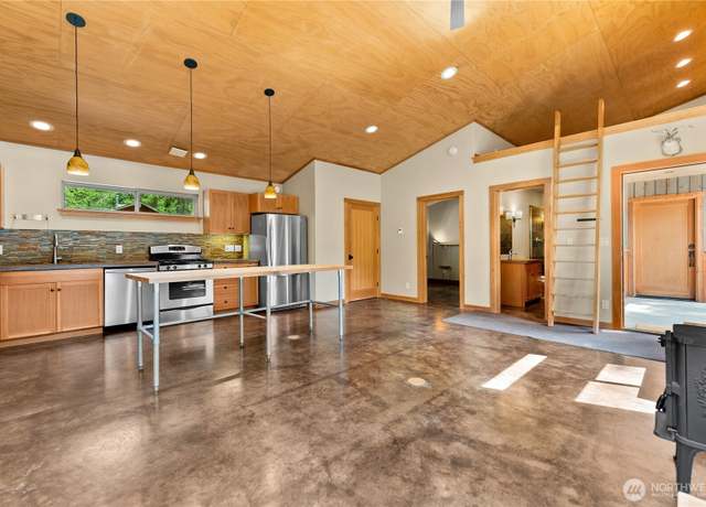 Property at 16 Littel Rd, Mazama, WA 98833, 2 beds, 2 baths