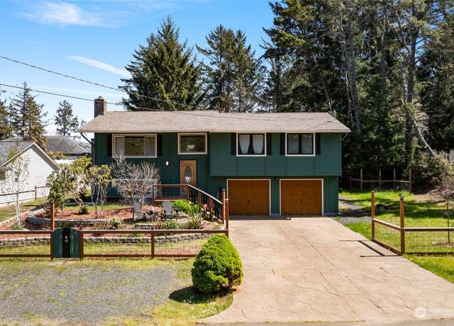 Property at 902 N Baker St, Westport, WA 98595, 3 beds, 2 baths