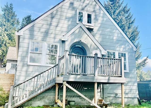 Property at 10006 GREENWOOD Ave N, Seattle, WA 98133, 5 beds, 2 baths