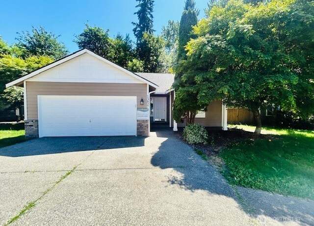 Property at 13827 93rd Ave E, Puyallup, WA 98373, 3 beds, 2 baths