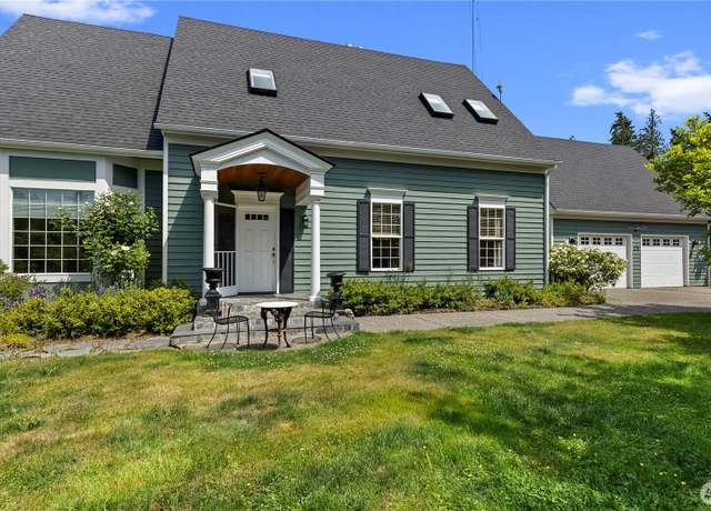 Property at 119 Cedarwood Pl, Mount Vernon, WA 98273, 4 beds, 2.5 baths