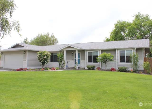 Property at 820 S Laguna Dr, Moses Lake, WA 98837, 3 beds, 2 baths
