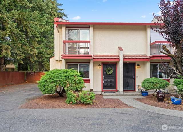 Property at 328 9th Ave SE Unit D5, Puyallup, WA 98372, 2 beds, 1.5 baths