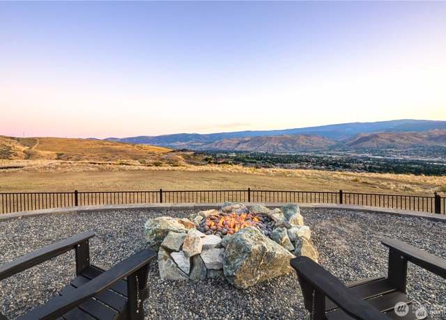 Property at 674 NE Tyler Pl, East Wenatchee, WA 98802