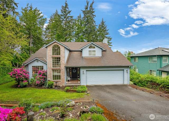 Property at 1117 W Racine St, Bellingham, WA 98229, 4 beds, 2.5 baths