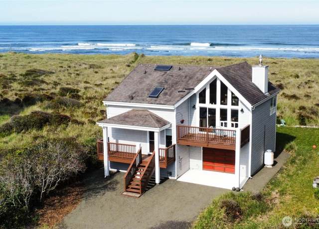 Property at 1213 Ocean Shores Blvd SW, Ocean Shores, WA 98569, 4 beds, 2 baths