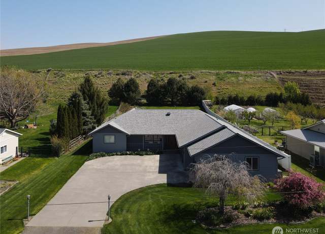 Property at 1515 S 5th St, Dayton, WA 99328, 3 beds, 2 baths