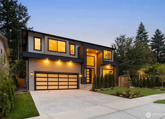 Property at 12922 NE 104th St, Kirkland, WA 98033, 4 beds, 3.5 baths