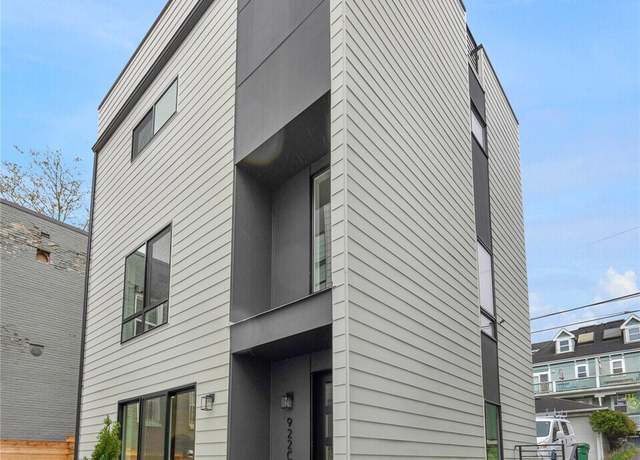 Property at 922 16th Ave Unit C, Seattle, WA 98122, 3 beds, 2 baths