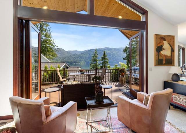 Property at 20 Longshore Ln, Bellingham, WA 98229, 4 beds, 2.5 baths