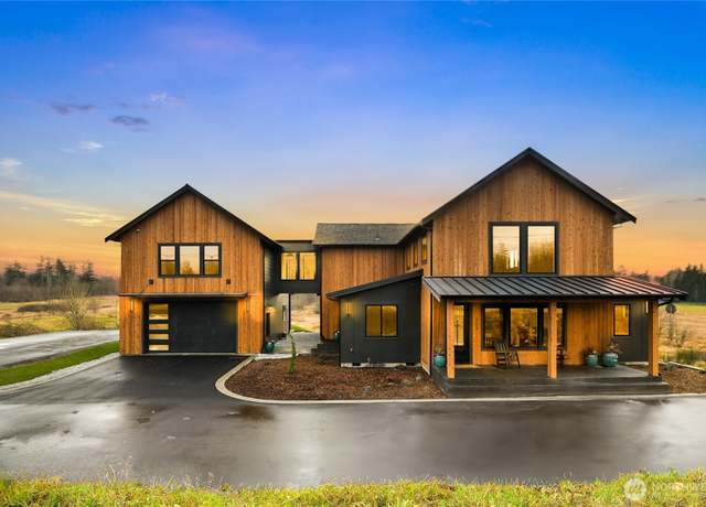 Property at 723 E Axton Rd, Bellingham, WA 98226, 7 beds, 5 baths