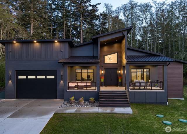 Property at 2401 Williams Rd, Oak Harbor, WA 98277, 3 beds, 3 baths