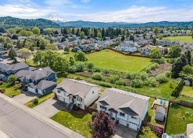 Property at 14406 145th St E, Orting, WA 98360, 4 beds, 3 baths