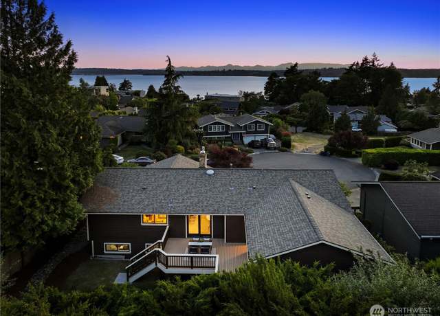 Property at 6210 105th Ave NE, Kirkland, WA 98033, 4 beds, 3 baths