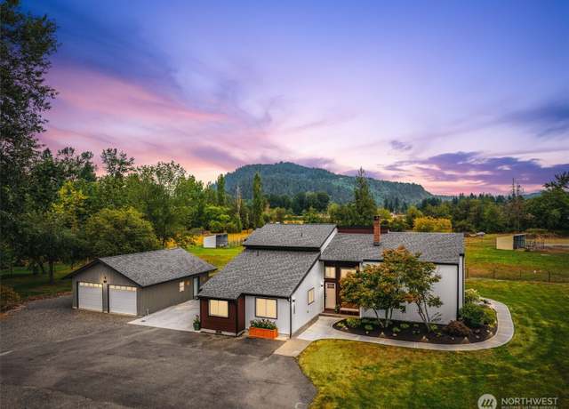 Property at 290 N McNeely St, Buckley, WA 98321, 4 beds, 3.5 baths