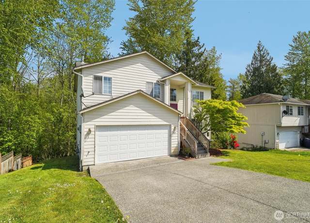 Property at 3203 Lake Dr, Lake Stevens, WA 98258, 5 beds, 3.5 baths