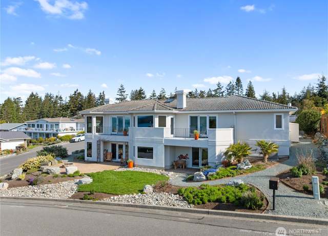 Property at 4807 Glasgow Way, Anacortes, WA 98221, 4 beds, 3 baths