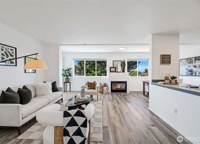Property at 3717 California Ave SW #304, Seattle, WA 98116, 2 beds, 2 baths