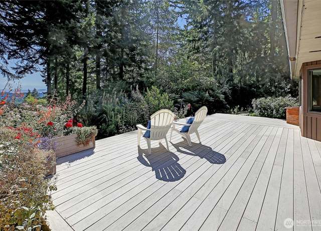 Property at 563 Wayne's Ridge Cir, Camano Island, WA 98282, 3 beds, 3 baths