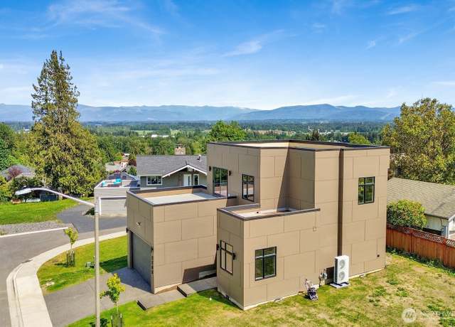 Property at 2205 Vista Springs Ln, Ferndale, WA 98248, 4 beds, 2.5 baths