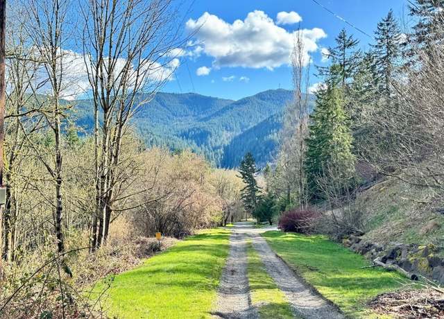 Property at 7011 272nd Ave SE, Issaquah, WA 98027