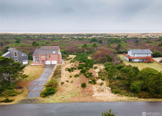 Property at 557 Sand Dune Ave SW, Ocean Shores, WA 98569