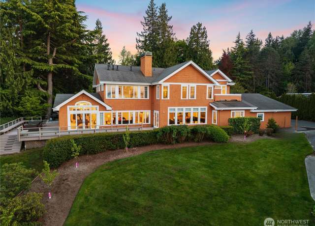 Property at 7944 NE 32nd St, Medina, WA 98039, 5 beds, 4.5 baths