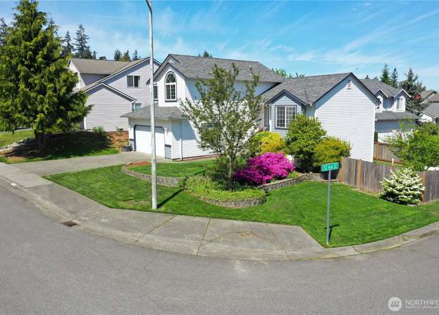 Property at 5121 119th Pl SE, Everett, WA 98208, 4 beds, 3.5 baths