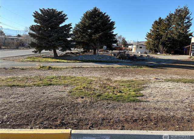 Property at 2 Garden Ave, Rock Island, WA 98850