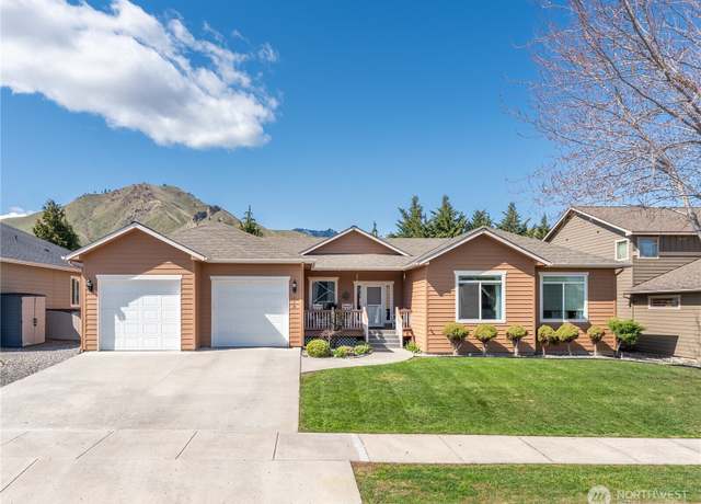 Property at 114 Pickens St, Wenatchee, WA 98801, 3 beds, 2 baths